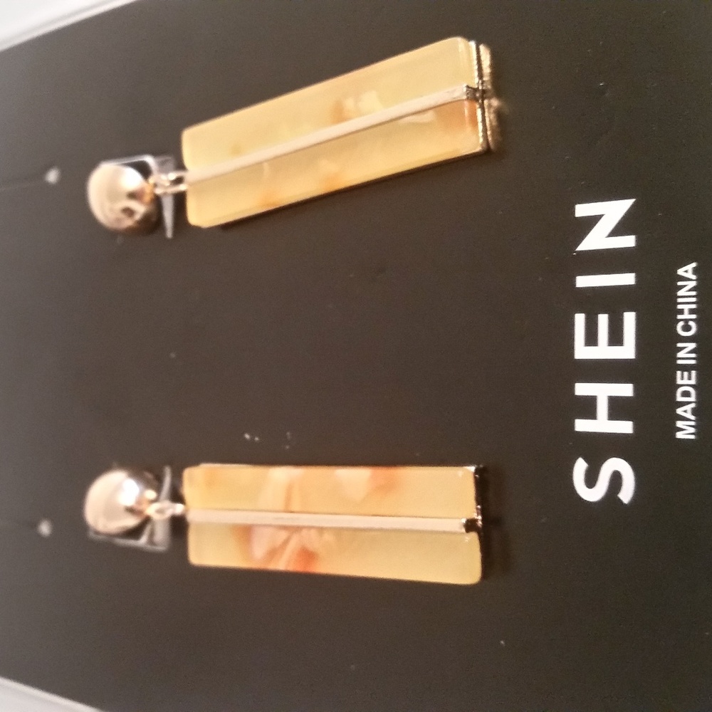 Amber Marble Rectangular Earrings W/ Gold Accent